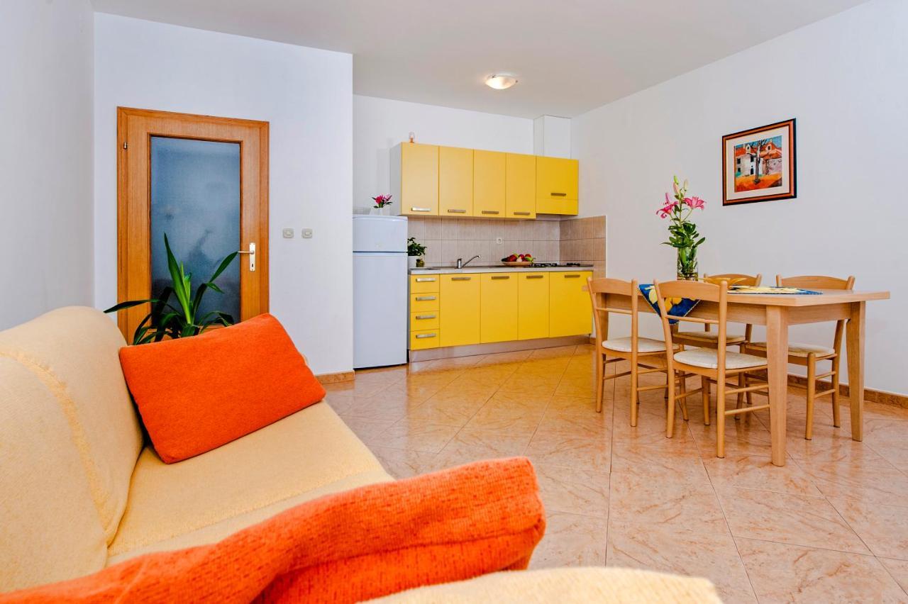 Apartments Bella B Ровинь Экстерьер фото