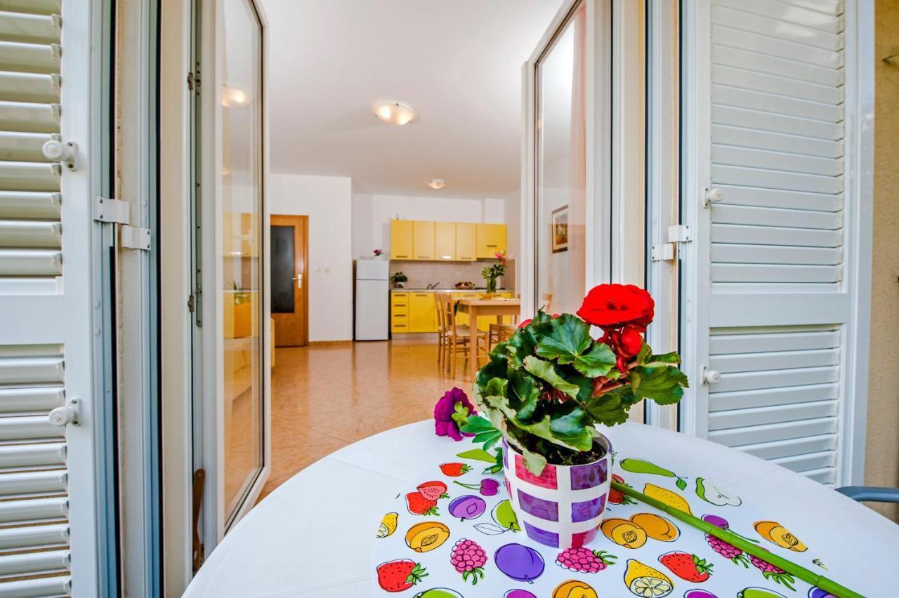 Apartments Bella B Ровинь Экстерьер фото